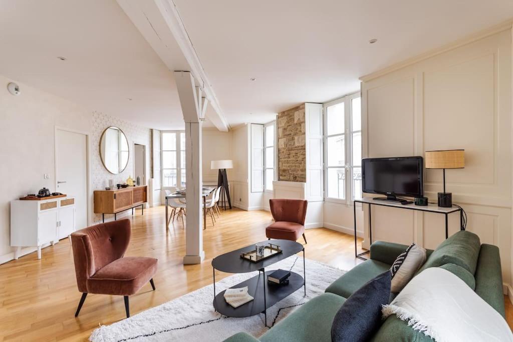 La Tourelle & L'Honore - 2 Appartements Dans Le Centre Historique De 雷恩 外观 照片